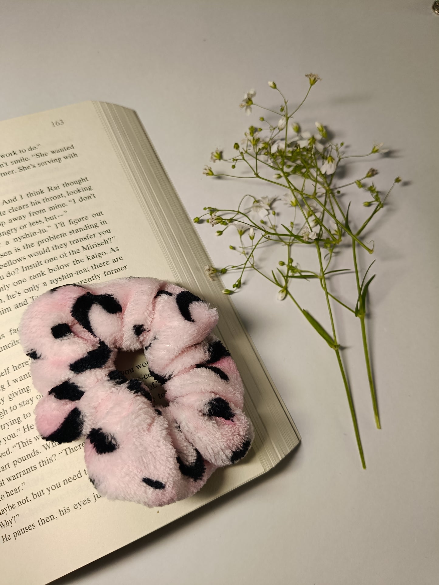 Fur dotted Scrunchie