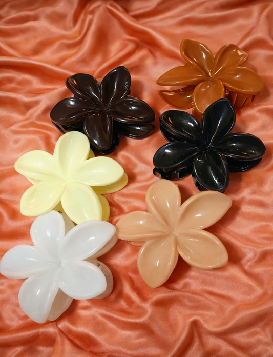 Flower Pastel Claw Medium Size