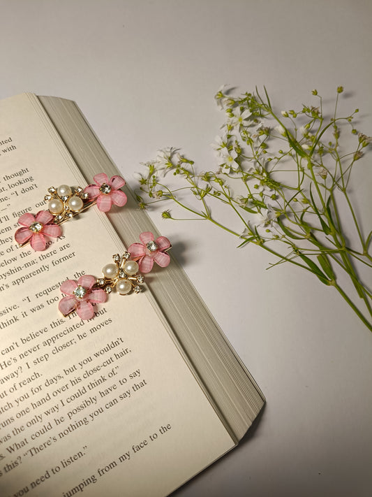 Opaline Petal Hair Clip